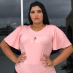 Blusa Plus Rosa com Mangas Flare